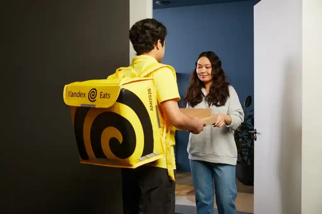 Курьер Яндекс Еда в Оше