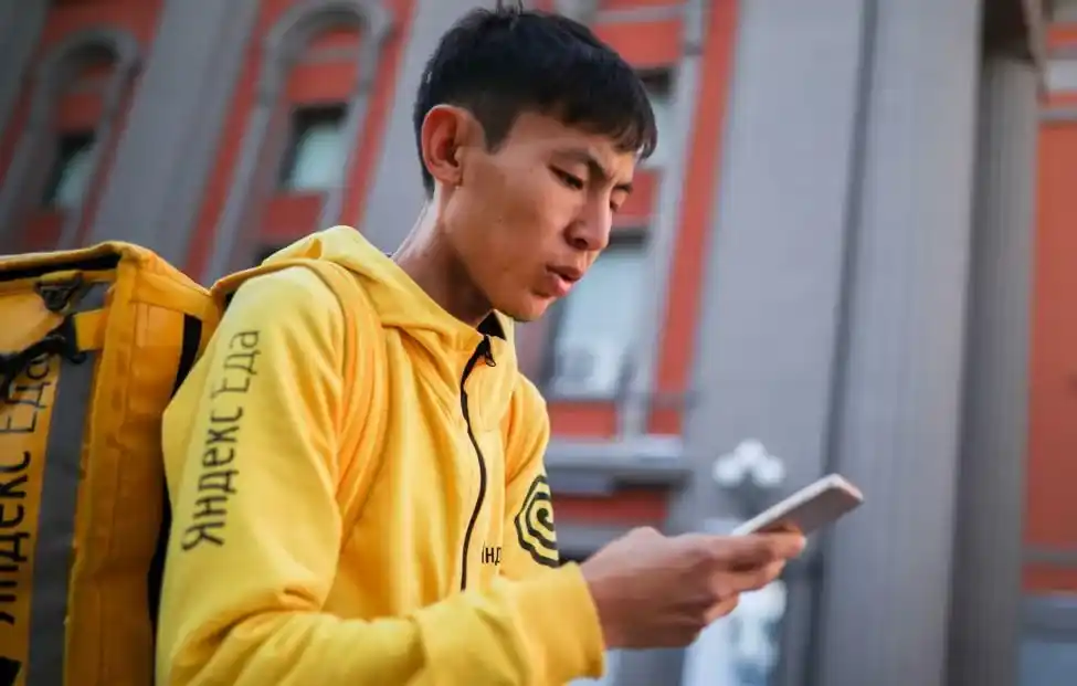 Доставка еды Яндекс